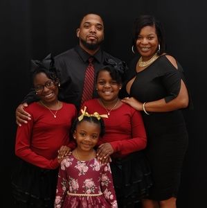 Meet your Posher, Victor